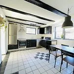 Aday - Central Charming Apartment With Terrace