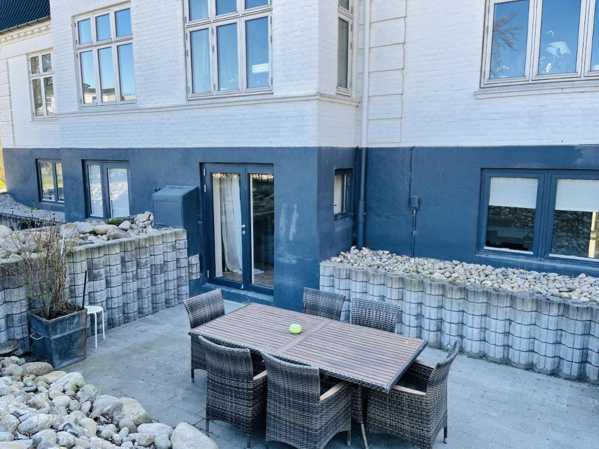 Aday - Charming With Terrace Leilighet