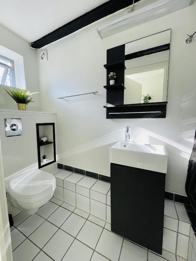 Aday - Charming With Terrace Leilighet *