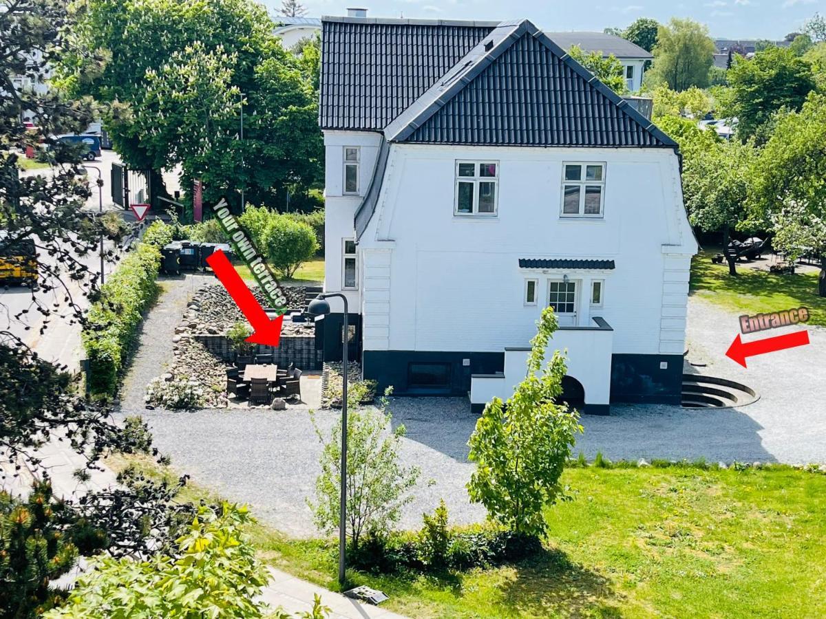Leilighet Aday - Charming With Terrace Ålborg